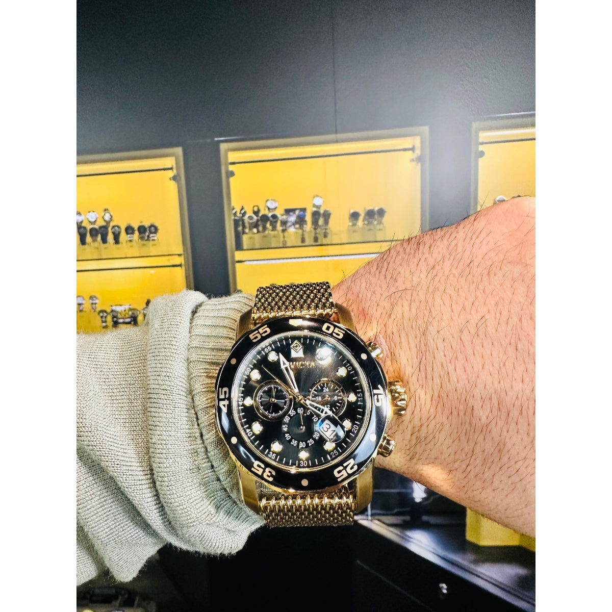 Invicta Pro Diver Atlas Men's Watch - 48mm. Gold (47238)