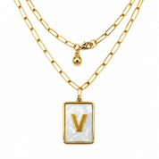 MAYAMAR Mother of pearl initial V (MM-00918)